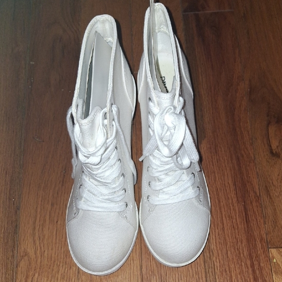 H&M Shoes - H&M White Women's High-Top Sneakers
